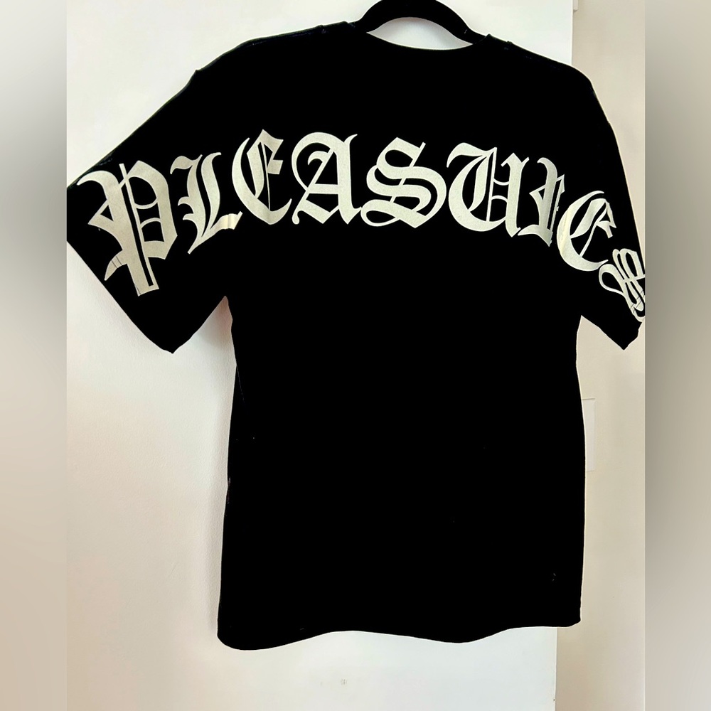 Pleasures men’s graphic T-shirt